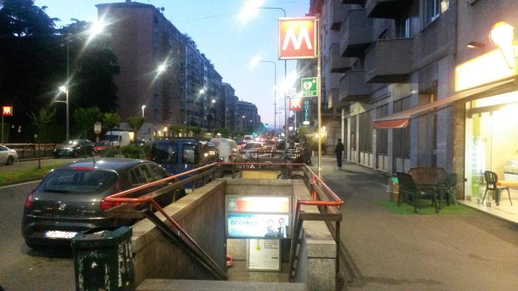 Duomo 15 Minuti Otel Milano Dış mekan fotoğraf
